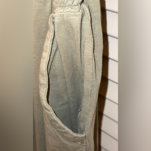 2022 AE AERIE American Eagle WMN MED Green Sleeveless Jumpsuit w/side pockets - Picture 5 of 12